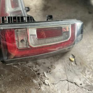 2015-2020 GMC YUKO right Driver / Luz Derecha Condcutor